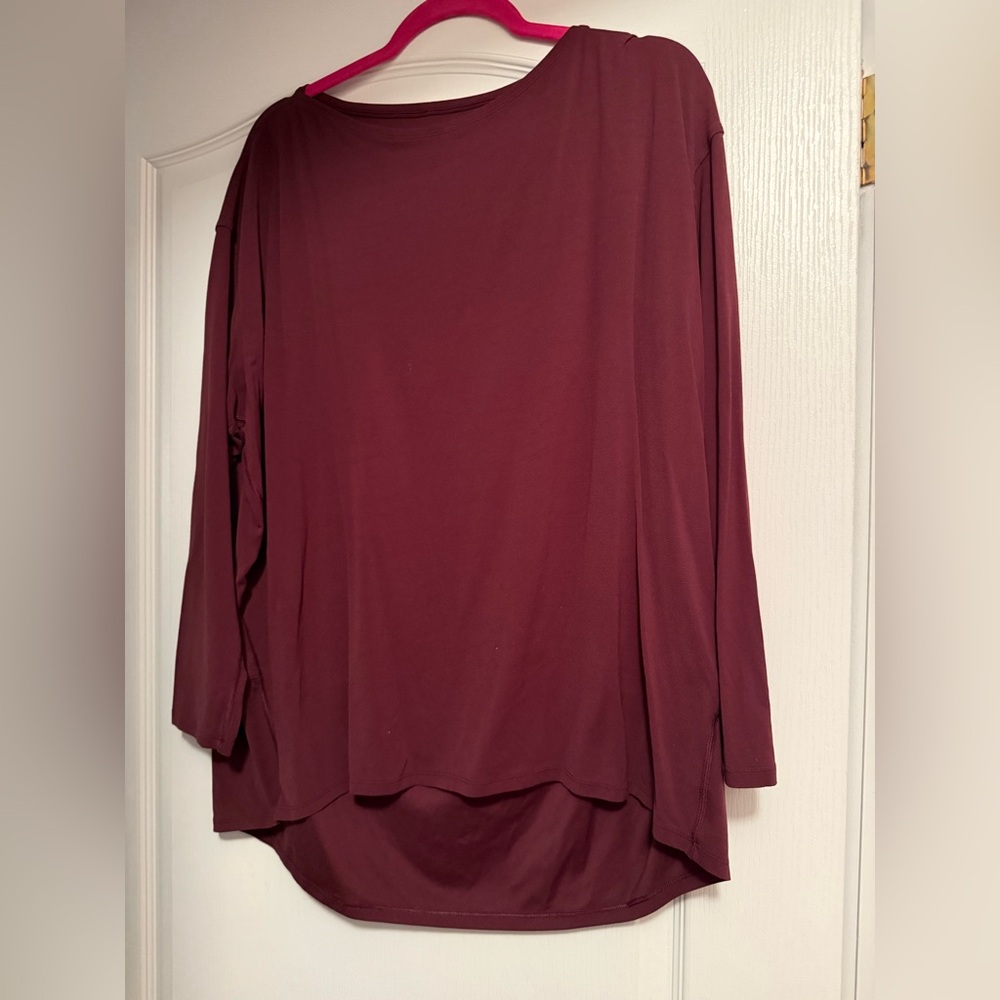Lululemon Athletica Red Relaxed 3/4 Sleeve Blouse Back in Action Nulu